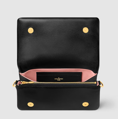 Pochette Coussin in Pelle di agnello con motivo Monogram Nero