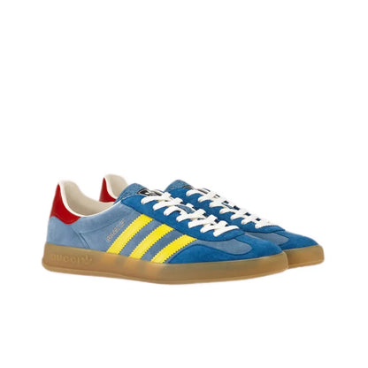 Sneakers Adidas x GG Gazelle in camoscio azzurro chiaro